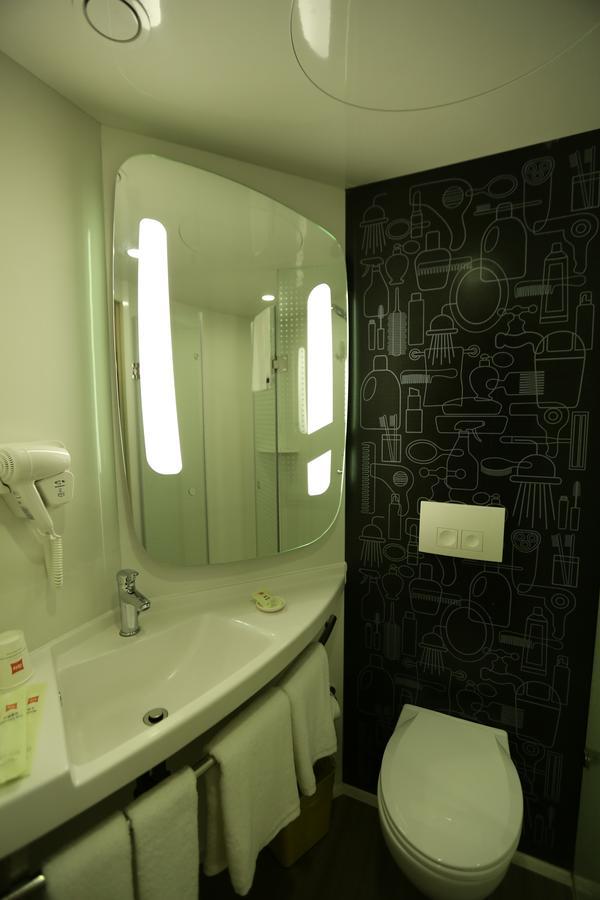 Ibis Chengdu West Jingcui Road Hotel Екстериор снимка