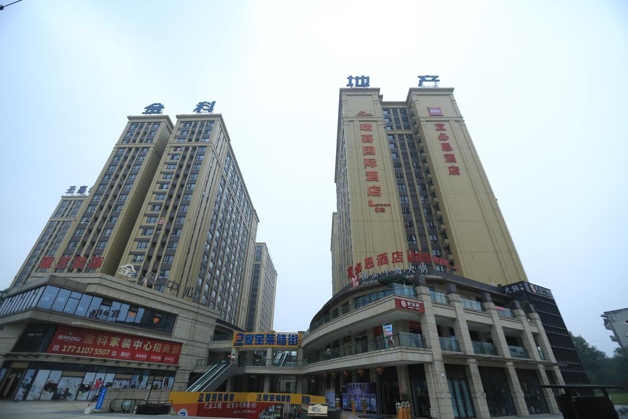 Ibis Chengdu West Jingcui Road Hotel Екстериор снимка