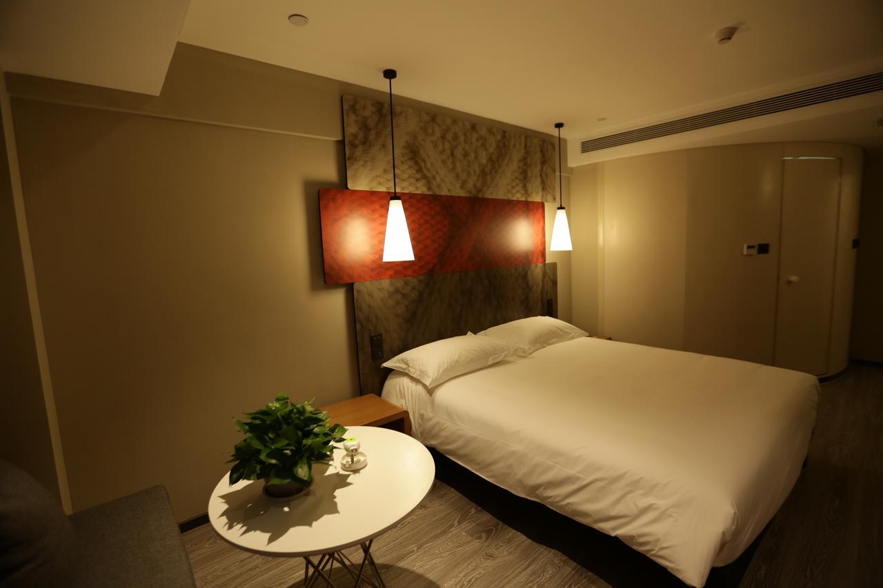 Ibis Chengdu West Jingcui Road Hotel Екстериор снимка