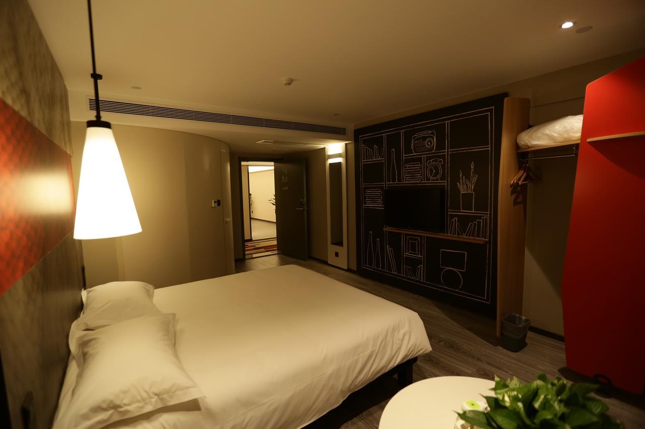 Ibis Chengdu West Jingcui Road Hotel Екстериор снимка